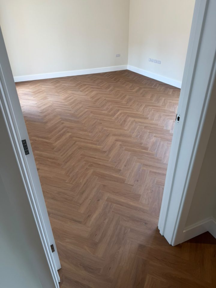 Ultimus Collection   Majestic Sierra by Invictus with F Ball Stop Gap 1200 Sub Floor 20